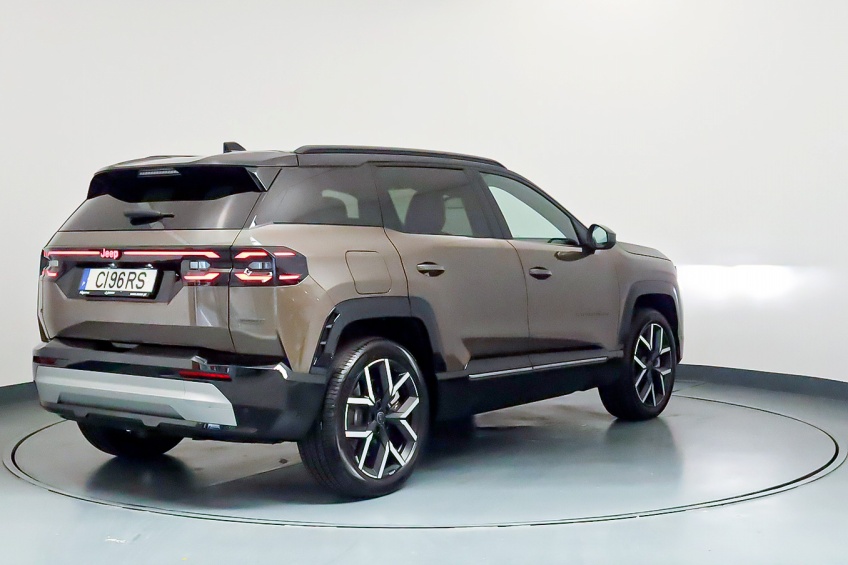 Jeep Compass Summit