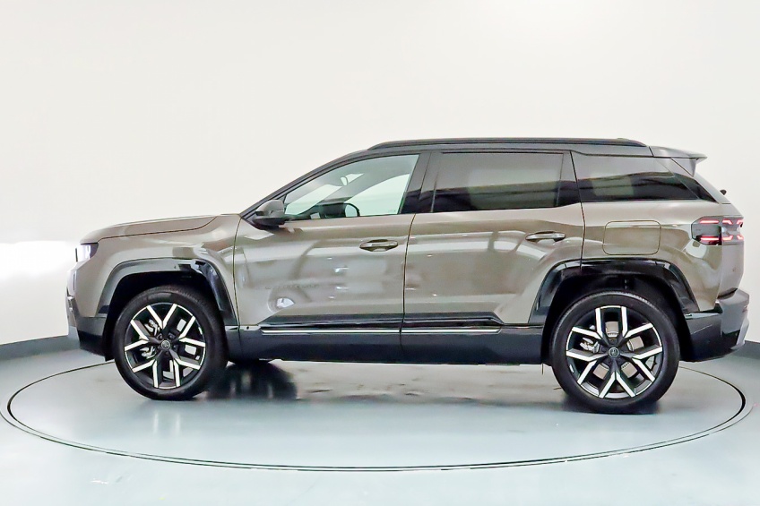 Jeep Compass Summit