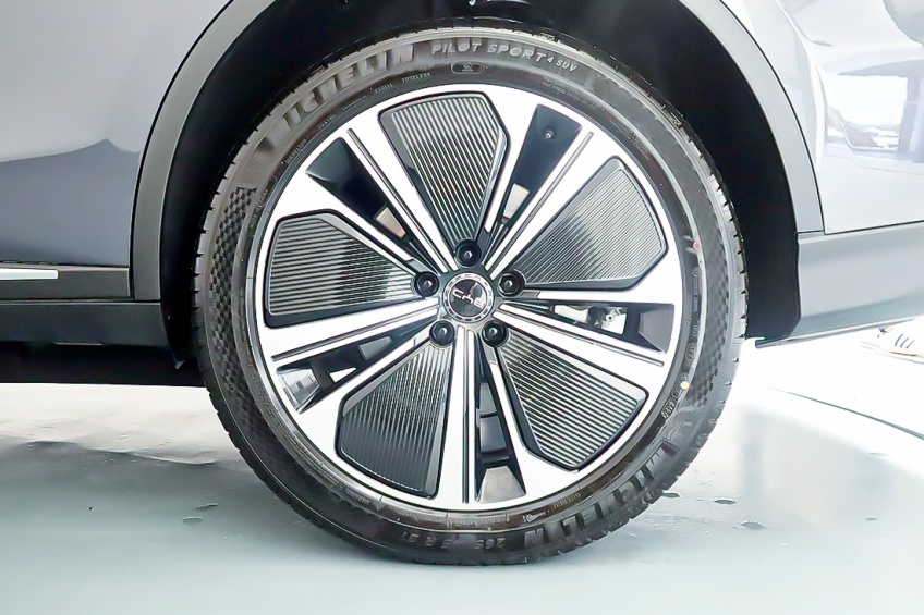 BYD TANG FLAGSHIP