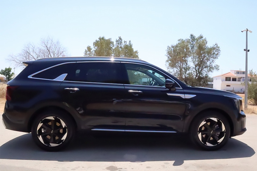 Kia SORENTO 1.6T-GDi HEV 7L 2WD 6AT CONCEPT+SRF