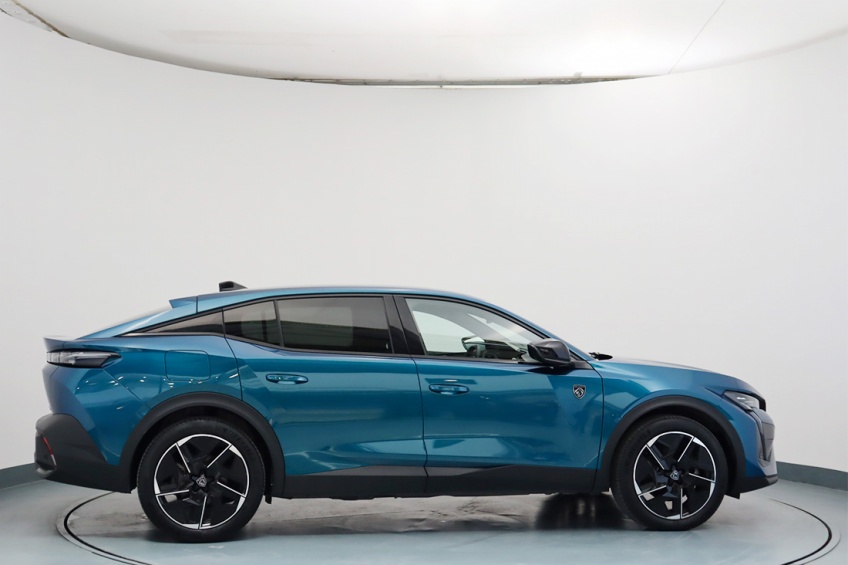 Peugeot 408 GT Plug-In Hybrid