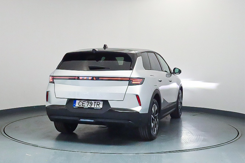 Opel Grandland Hybrid GS 145 Cv