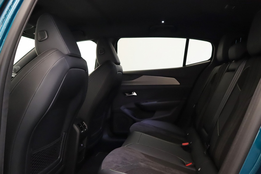 Peugeot 408 GT Plug-In Hybrid