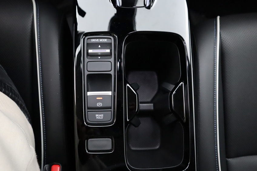 Honda E:Ny1 68.8 kWh 204 Cv