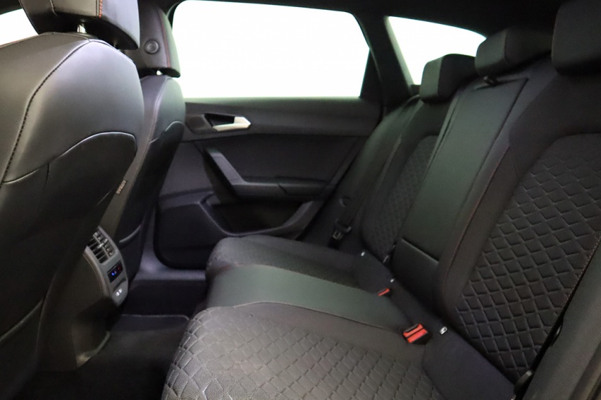 Seat LEON ST 1.5 E-HYBRID PLUG-IN  DSG FR PLUS 6V AUTONOMIA AT� 131 KM