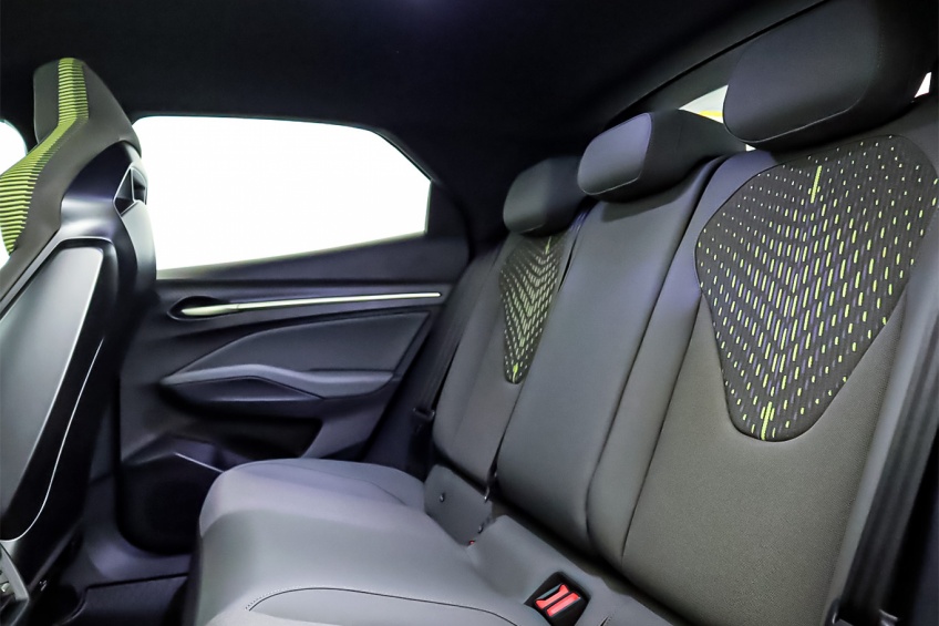 Cupra RAVAL VZ EXTREME 55 KWH 226 CV