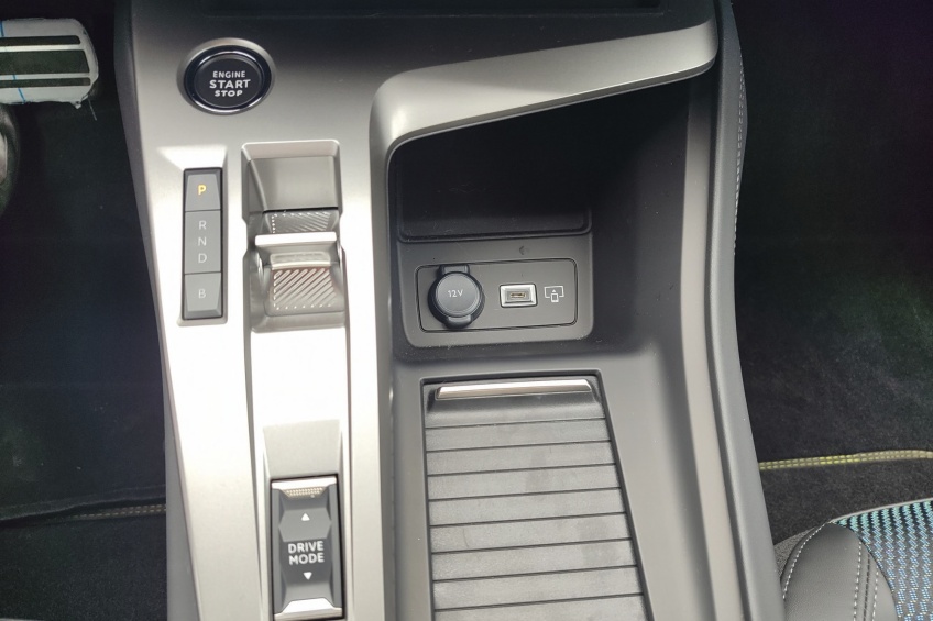 Peugeot 308 E First Edition 54KWh 156 Cv