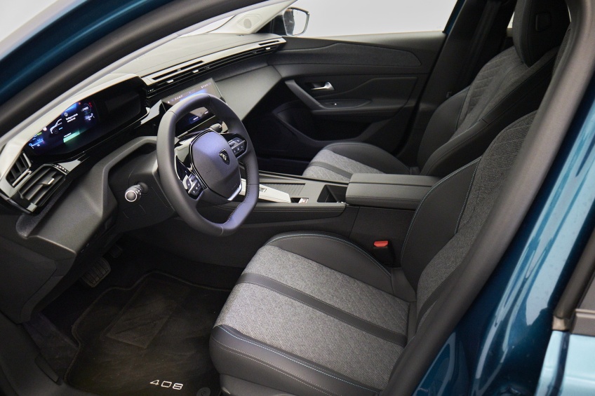 Peugeot 408 Allure Plug-In Hybrid