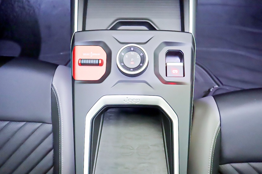 Jeep Compass Summit