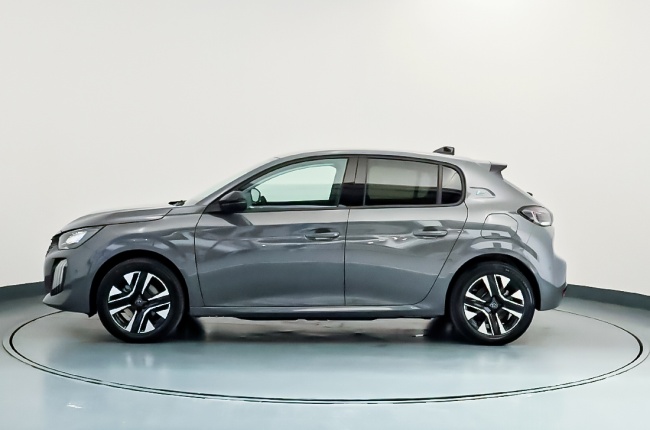 Peugeot E-208 ALLURE ELETRICO 156CV - BATERIA 51 KWH