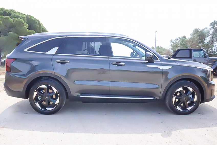 Kia SORENTO HEV 2WD 6AT CONCEPT+SRF