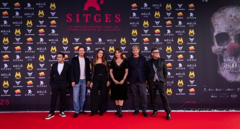 CUPRA faz hist�ria no Festival de Cinema de Sitges ao transmitir em direto as estreias de Vieja Loca (J.A. Bayona) e Se�uelo (Martha G. Ayerbe), vencedor do concurso The Dream Makers
