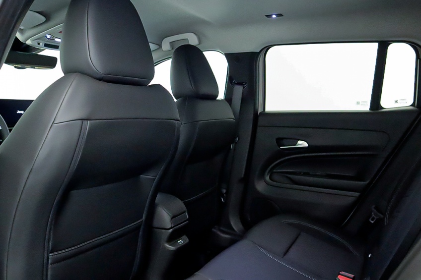 Jeep AVENGER MHEV SUMMIT