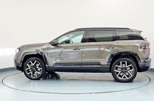 Jeep Compass Summit