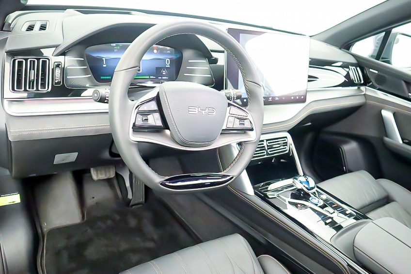 BYD TANG FLAGSHIP