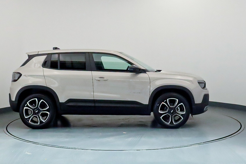 Jeep AVENGER MHEV SUMMIT