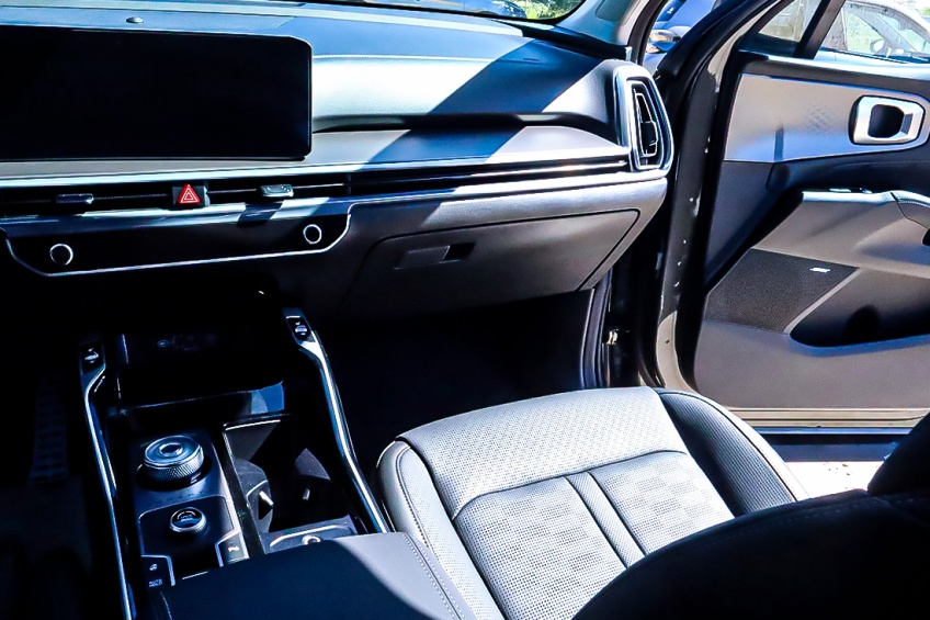 Kia SORENTO 1.6 T-GDI HEV 7L 2WD 6AT CONCEPT + SRF