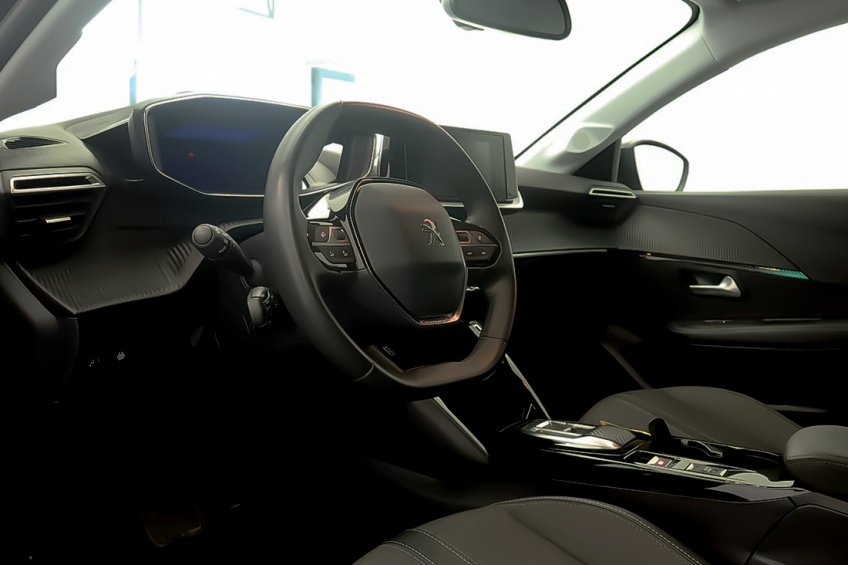 Peugeot e-208 Allure Pack 50 KWh 136 Cv