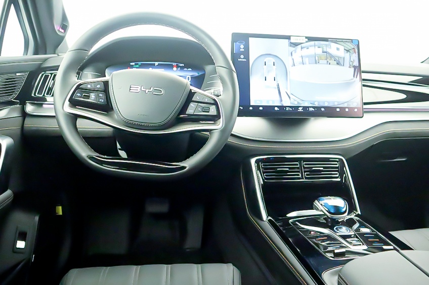 BYD TANG FLAGSHIP