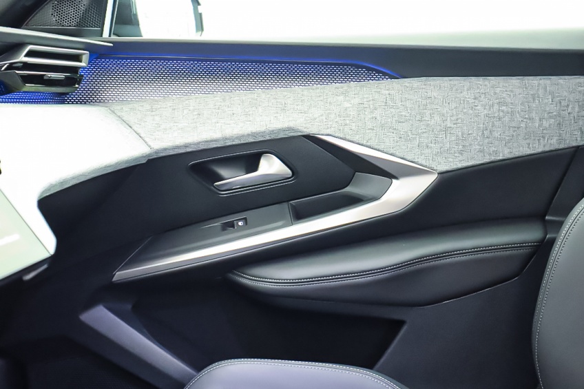 Peugeot E-5008 GT ELETRICO 210CV - BATERIA 73KWH
