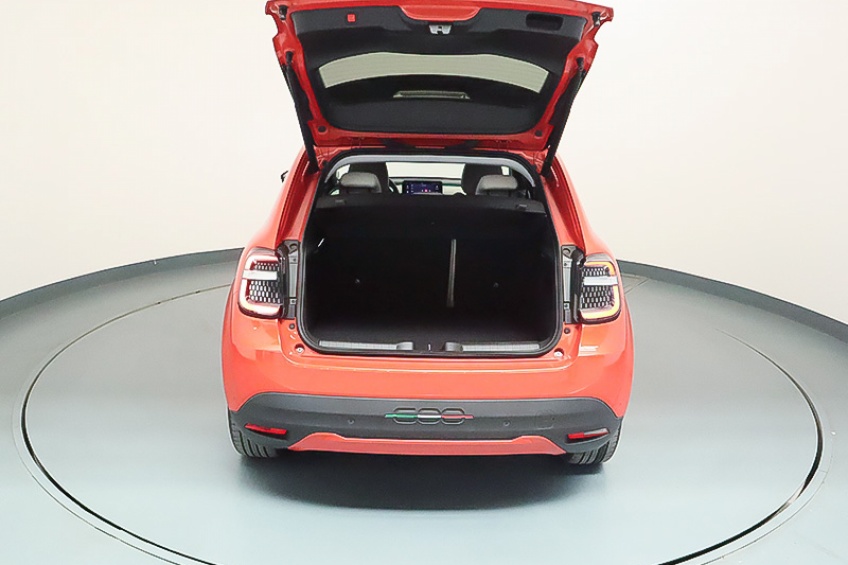 Fiat 600E EL�TRICO LA PRIMA