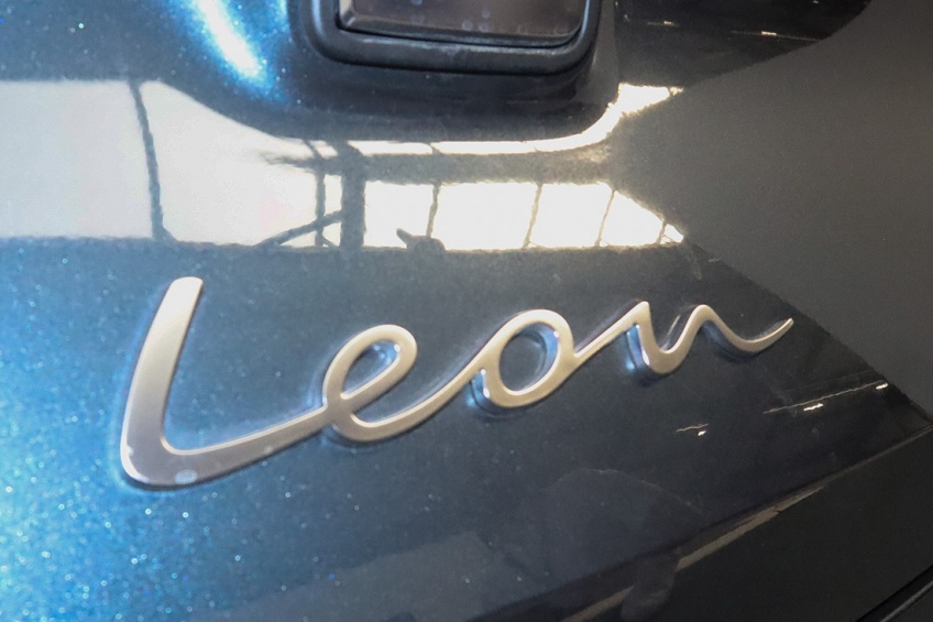 Seat LEON ST 1.5 E-HYBRID PLUG-IN  DSG FR PLUS 6V AUTONOMIA AT� 131 KM