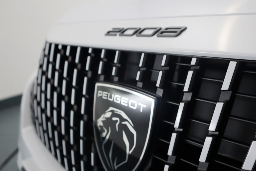 Peugeot E-2008 ALL 156CV(115KW)-BATERIA 54KWH