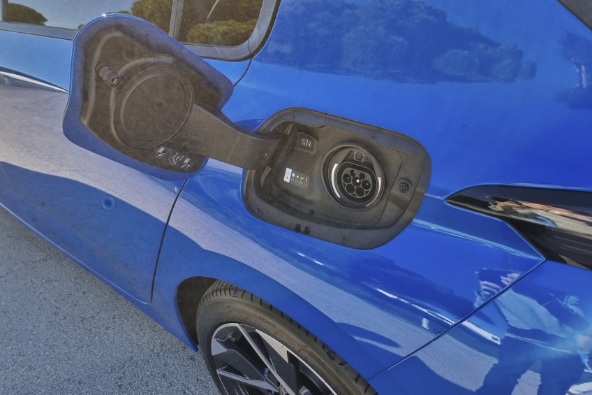 Peugeot 308 Allure Pack 1.6 Plug-In Hybrid 180 Cv e-EAT8 Auto