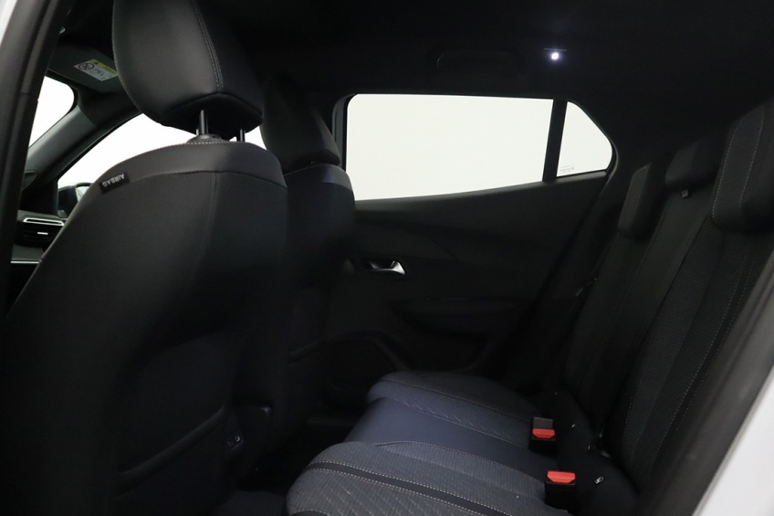 Peugeot E-2008 ALL 156CV(115KW)-BATERIA 54KWH