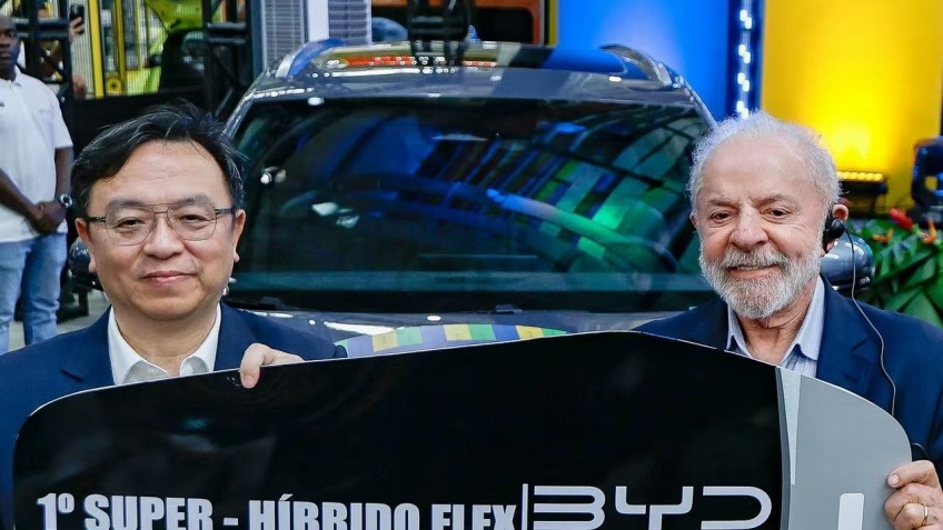A BYD atinge produ��o de 14 milh�es de ve�culos e revela o revolucion�rio Super H�brido Plug-in com tecnologia de biocombust�vel.