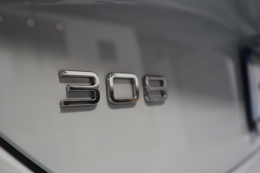 Peugeot 308SW ALL HYB 136CV e-DCS6
