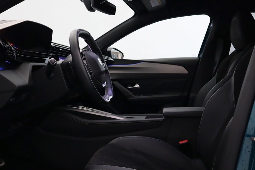 Peugeot 408 GT Plug-In Hybrid