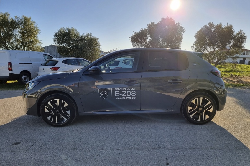 Peugeot e-208 Allure Pack 50 KWh 136 Cv