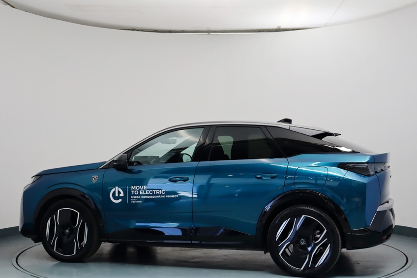 Peugeot E-3008 GT EL�TRICO 210CV 157KW BATERIA 73KWh