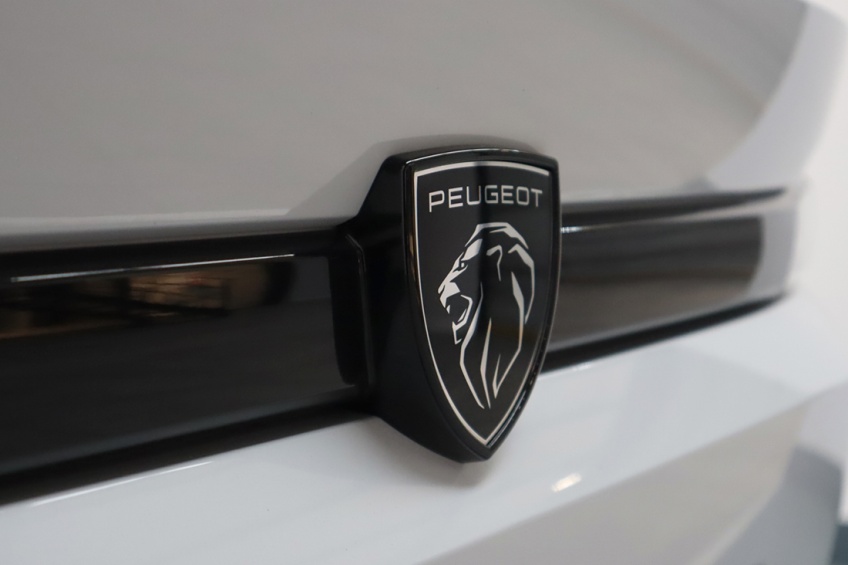 Peugeot 408 GT Puretech 1.2 130 CV