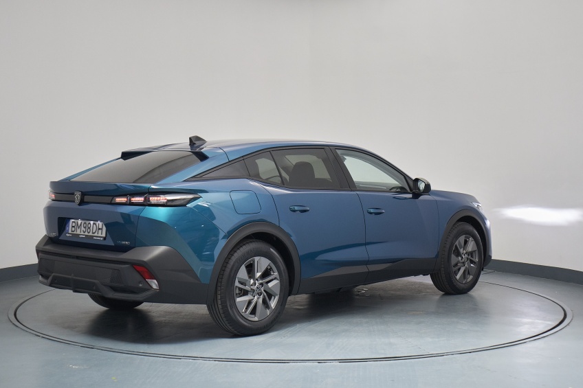 Peugeot 408 Allure Plug-In Hybrid