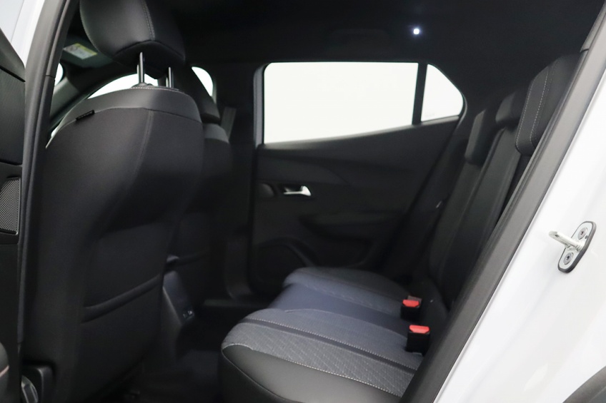 Peugeot E-2008 ALL 156CV(115KW)-BATERIA 54KWH