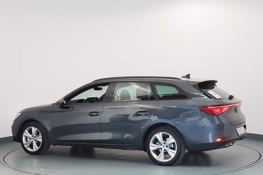 Seat LEON ST 1.5 E-HYBRID PLUG-IN  DSG FR PLUS 6V AUTONOMIA AT� 131 KM