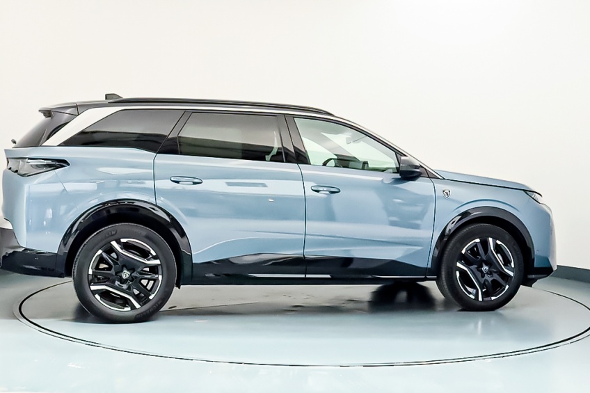 Peugeot E-5008 GT ELETRICO 210CV - BATERIA 73KWH