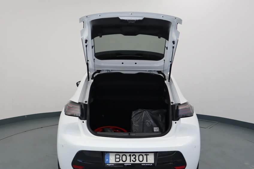 Peugeot E-208 STYLE EL�TRICO