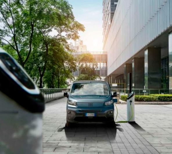 FIAT E-DOBLO POR 365� + IVA*