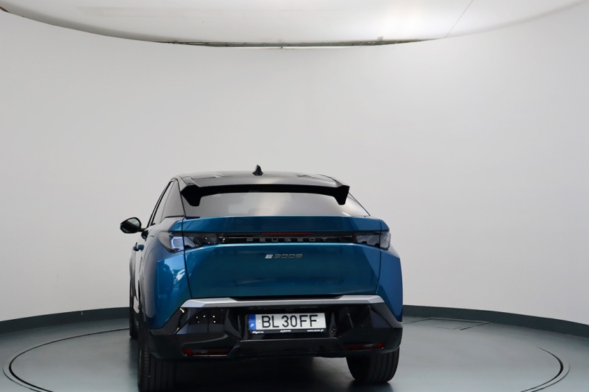 Peugeot E-3008 GT EL�TRICO 210CV 157KW BATERIA 73KWh