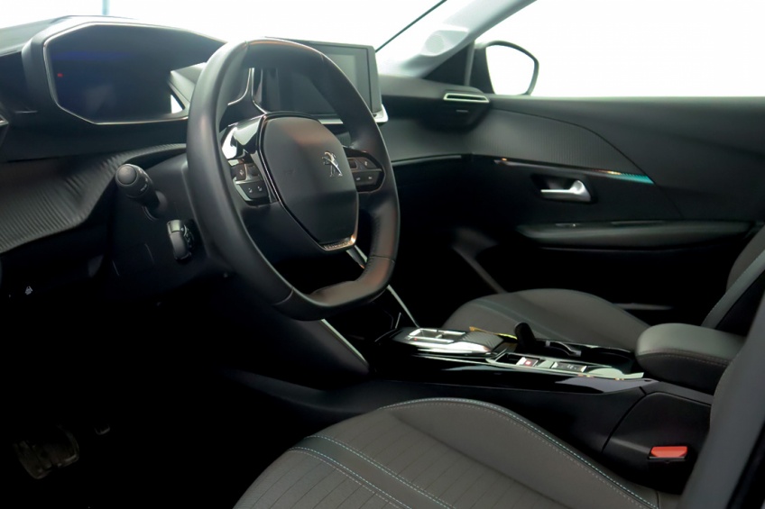 Peugeot e-208 Allure Pack 50 KWh 136 Cv