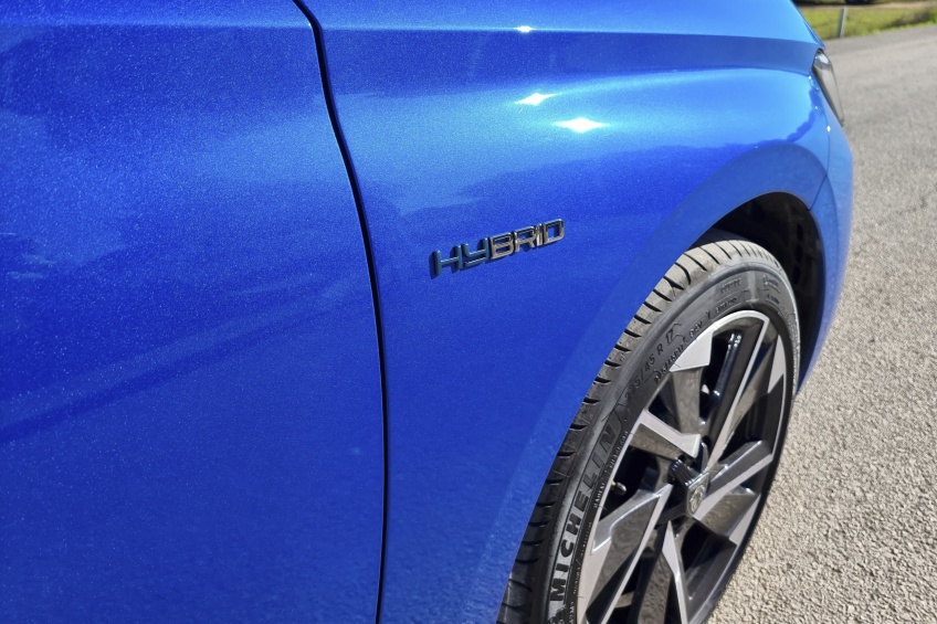 Peugeot 308 Allure Pack 1.6 Plug-In Hybrid 180 Cv e-EAT8 Auto