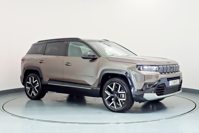 Jeep Compass Summit