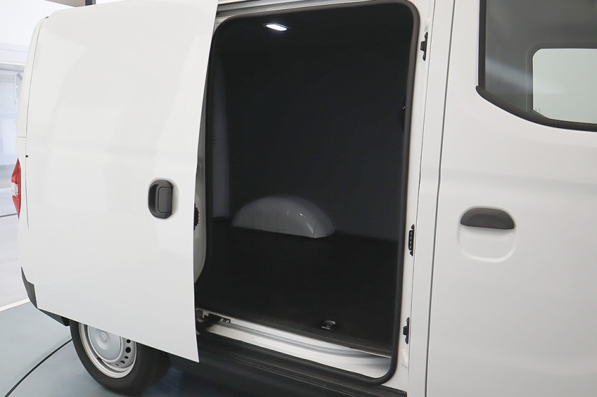 Maxus Ed3 swb FURG�O DE 4,8 M3