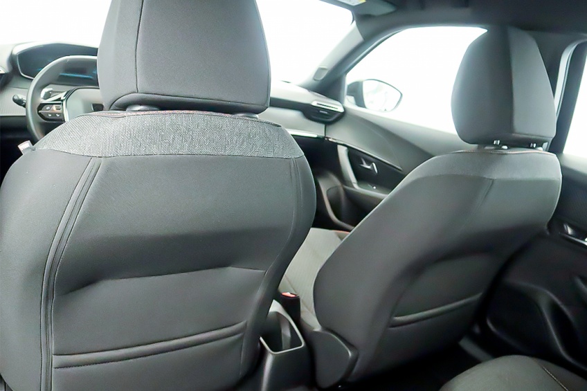 Peugeot 2008 STYLE HYBRID 145CV E-DCS6