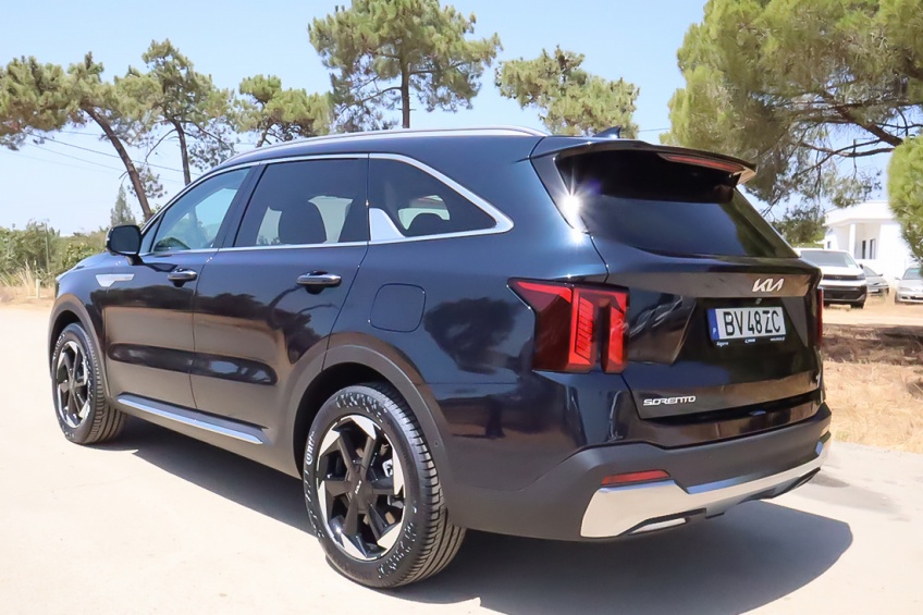 Kia SORENTO 1.6T-GDi HEV 7L 2WD 6AT CONCEPT+SRF