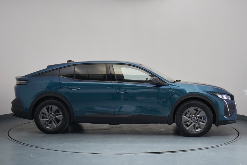 Peugeot 408 Allure Plug-In Hybrid