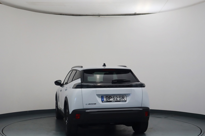 Peugeot E-2008 ALL 156CV(115KW)-BATERIA 54KWH